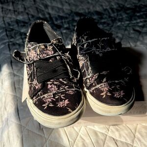 Blowfish Malibu Floral Black Kids Sneakers